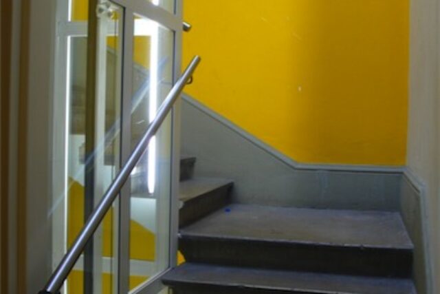 Projet de transformation d’une cage d’escalier et d’un comble au centre d’accueil de l’EVAM à Malley, Vaud