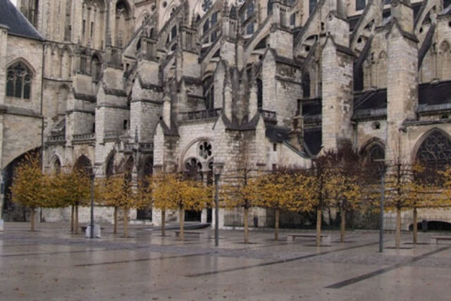Concours pour l&rsquo;aménagement du site de la cathédrale Saint-Etienne, Bourges
