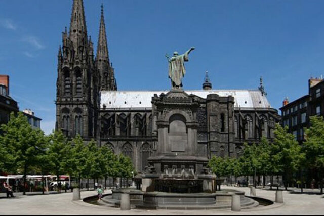 Concours pour l&rsquo;aménagement de la place de la Victoire, Clermont-Ferrand